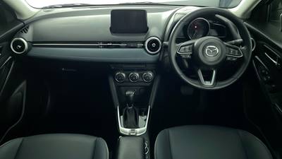 2022 MAZDA 2 interior
