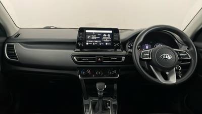 2020 KIA SELTOS interior