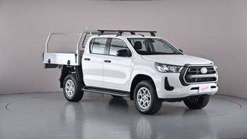 2021 TOYOTA HILUX