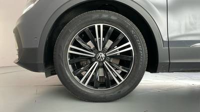 2021 Volkswagen Tiguan gallery