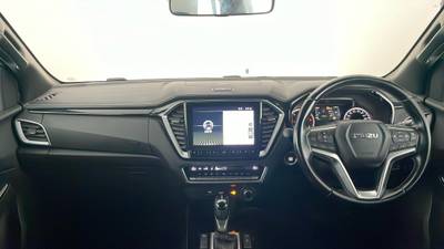2021 ISUZU D-MAX interior