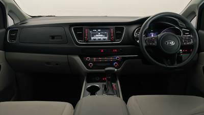 2018 KIA CARNIVAL interior