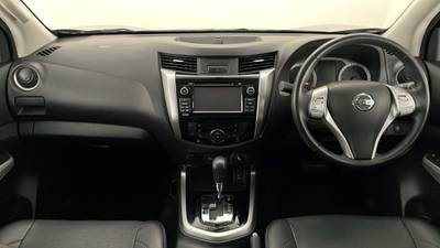 2018 NISSAN NAVARA interior