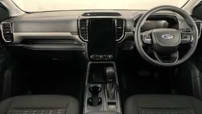 2023 FORD EVEREST interior