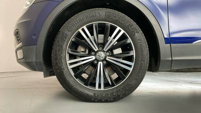 2017 VOLKSWAGEN TIGUAN gallery