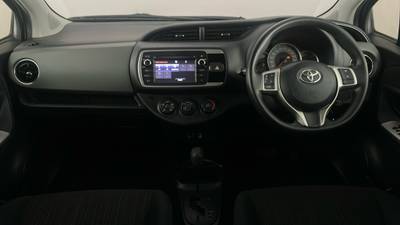 2016 TOYOTA YARIS interior