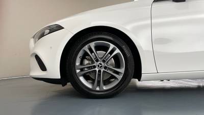 2020 MERCEDES-BENZ A180 gallery