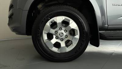 2017 HOLDEN TRAILBLAZER gallery