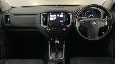 2019 HOLDEN COLORADO interior