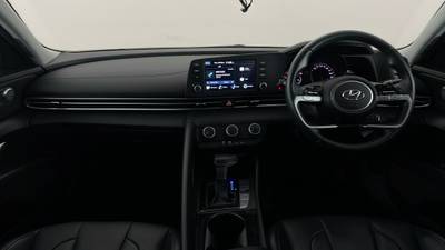 2021 HYUNDAI I30 interior