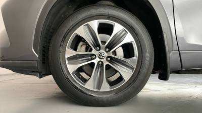 2022 TOYOTA KLUGER gallery