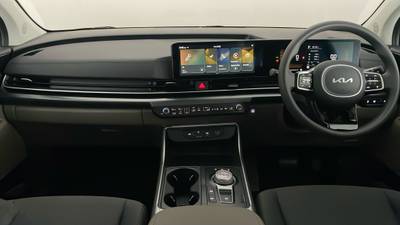 2025 KIA CARNIVAL interior