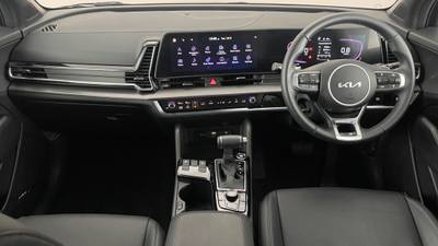 2024 Kia Sportage interior