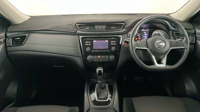2017 NISSAN X-TRAIL interior