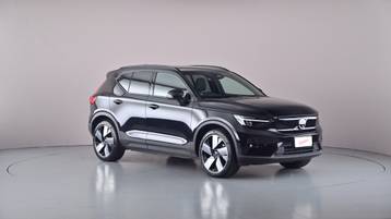 2023 VOLVO XC40
