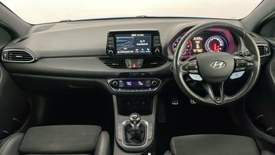 2018 HYUNDAI I30 interior