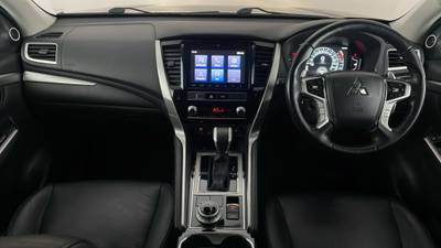 2021 Mitsubishi Pajero Sport interior