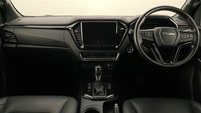 2021 ISUZU D-MAX interior