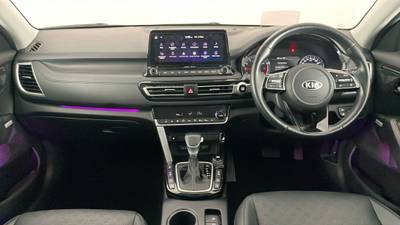 2020 KIA SELTOS interior
