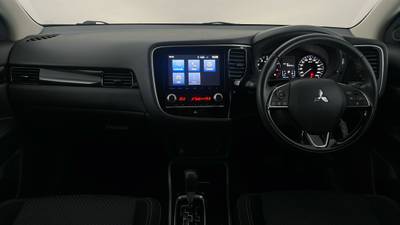 2020 MITSUBISHI OUTLANDER interior