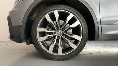 2018 VOLKSWAGEN TIGUAN gallery