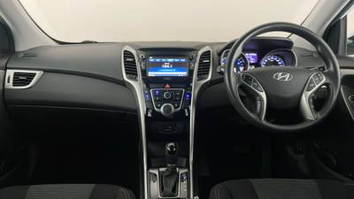 2015 HYUNDAI I30 interior