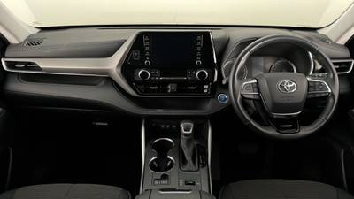 2021 TOYOTA KLUGER interior