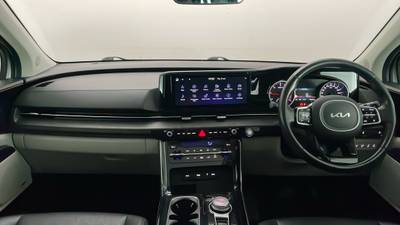 2021 KIA CARNIVAL interior