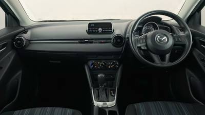 2016 MAZDA 2 interior