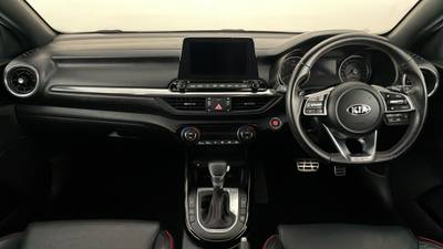 2021 KIA CERATO interior