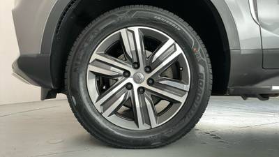 2023 LDV D90 gallery