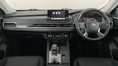 2022 MITSUBISHI OUTLANDER interior