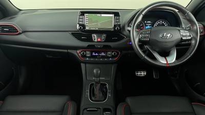 2018 HYUNDAI I30 interior