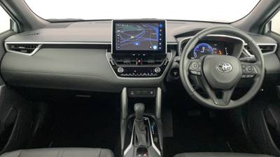 2025 TOYOTA COROLLA CROSS interior