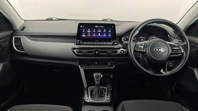 2020 KIA SELTOS interior