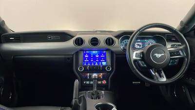2020 FORD MUSTANG interior