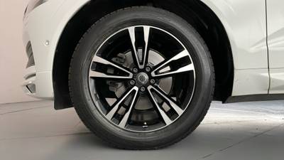 2019 VOLVO XC60 gallery