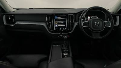 2019 VOLVO XC60 interior