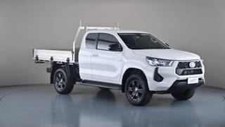 2024 TOYOTA HILUX