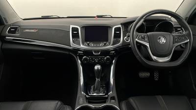 2017 HOLDEN COMMODORE interior