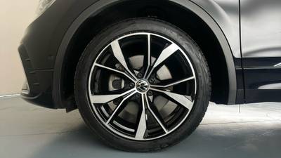 2022 VOLKSWAGEN TIGUAN gallery