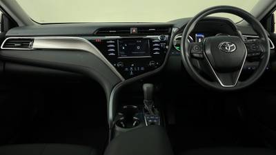 2018 TOYOTA CAMRY interior