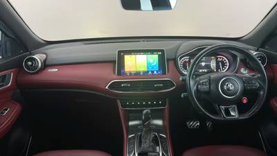 2020 MG HS interior
