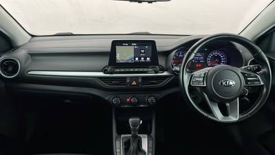 2019 KIA CERATO interior