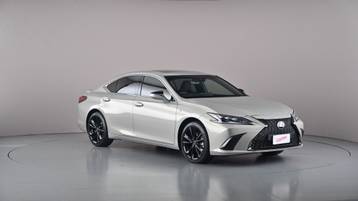 2025 LEXUS ES300h