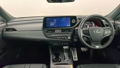 2025 LEXUS ES300h interior