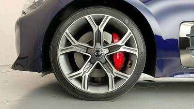 2019 KIA STINGER gallery