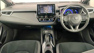 2022 TOYOTA COROLLA interior