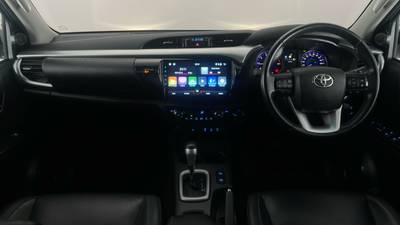 2019 TOYOTA HILUX interior