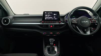 2021 KIA CERATO interior